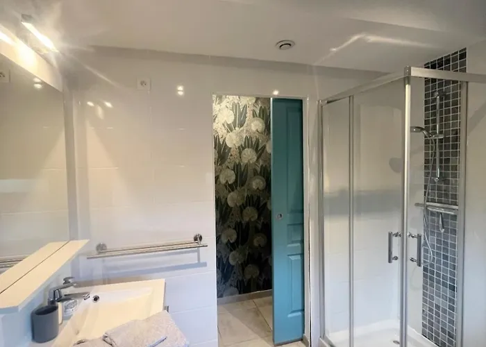 Mezzanine Cozy Proche Gare Et Canal Du Midi アパート カステルサラザン